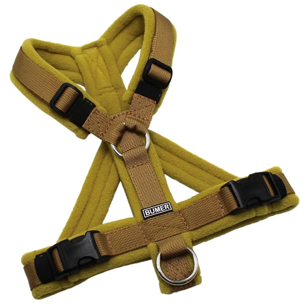 BUMER Hundegeschirr, gepolstert mit geteiltem Bruststeg, Größe XS/S, Gurtband PREMIUM Golden Sand, Fleece Mossy Bronze, Ringe silberfarbig (Edelstahl), Schnallen schwarz (DURAFLEX®)