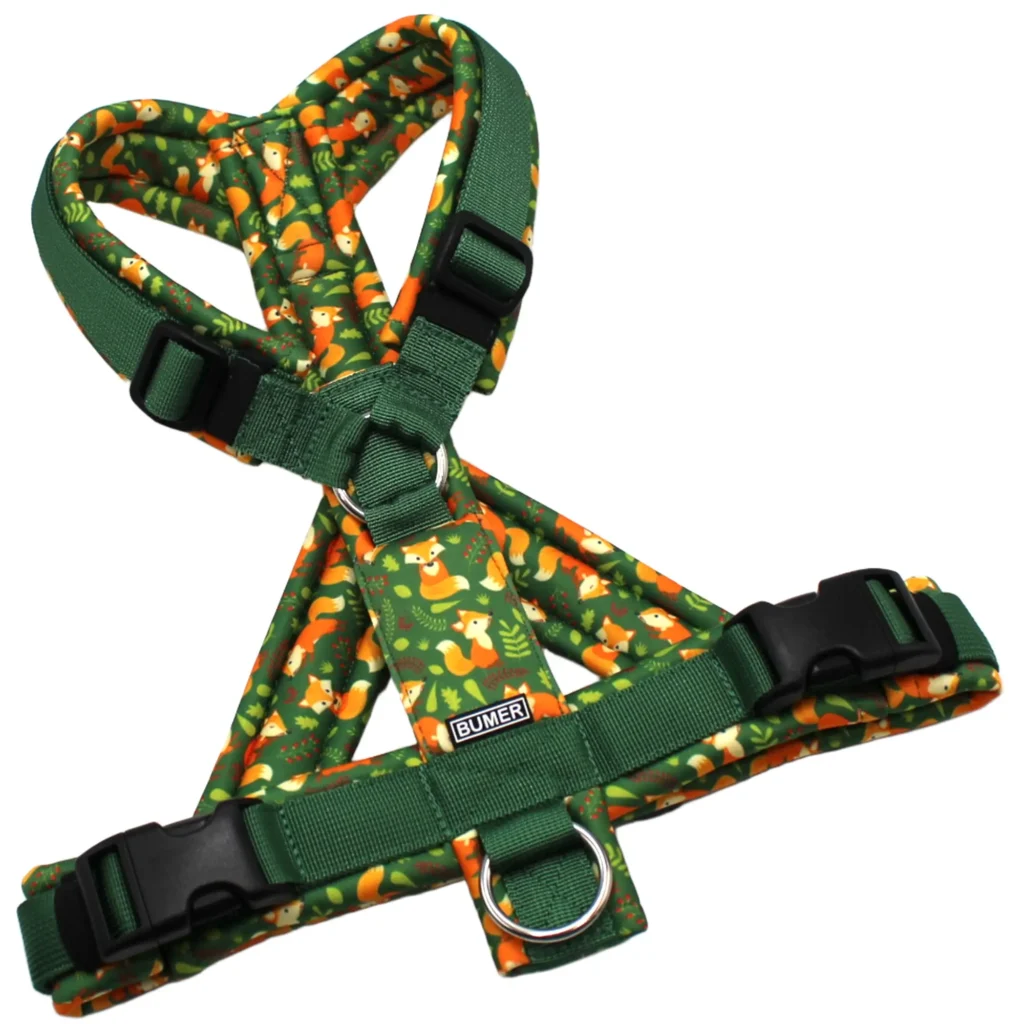 BUMER Hundegeschirr, Größe M, Gurtband PREMIUM Evergreen Dream, Softshell FUCHS, Ringe silberfarbig (Edelstahl), Schnallen schwarz (DURAFLEX®), Applikation, Bruststeg geteilt