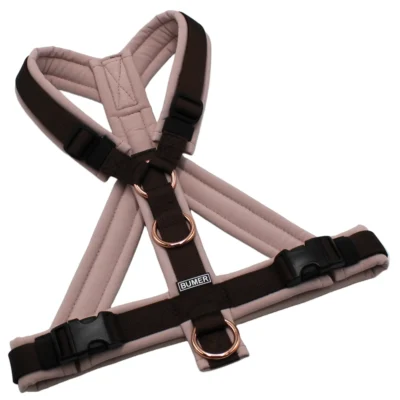 BUMER Hundegeschirr, geteilter Bruststeg, Größe S/M, Gurtband: PREMIUM Cocao Bean, Softshell: Puderrosa, Ringe: Rosegoldfarbig, Schnallen: schwarz (DURAFLEX®), Zusatzring: Rückensteg