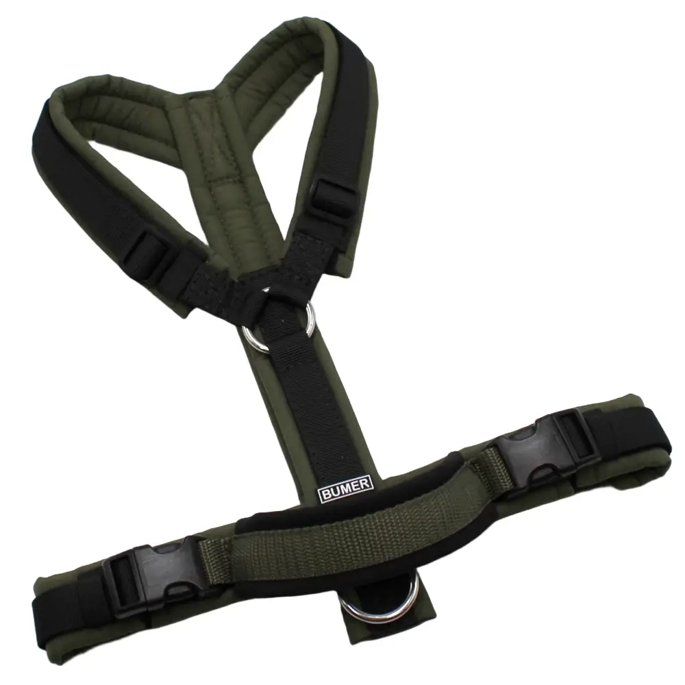 BUMER Hundegeschirr, Größe S/M, Gurtband PREMIUM Pitch Black, Softshell Olive, Ringe silberfarbig (Edelstahl), Schnallen schwarz (DURAFLEX®), Haltegriff