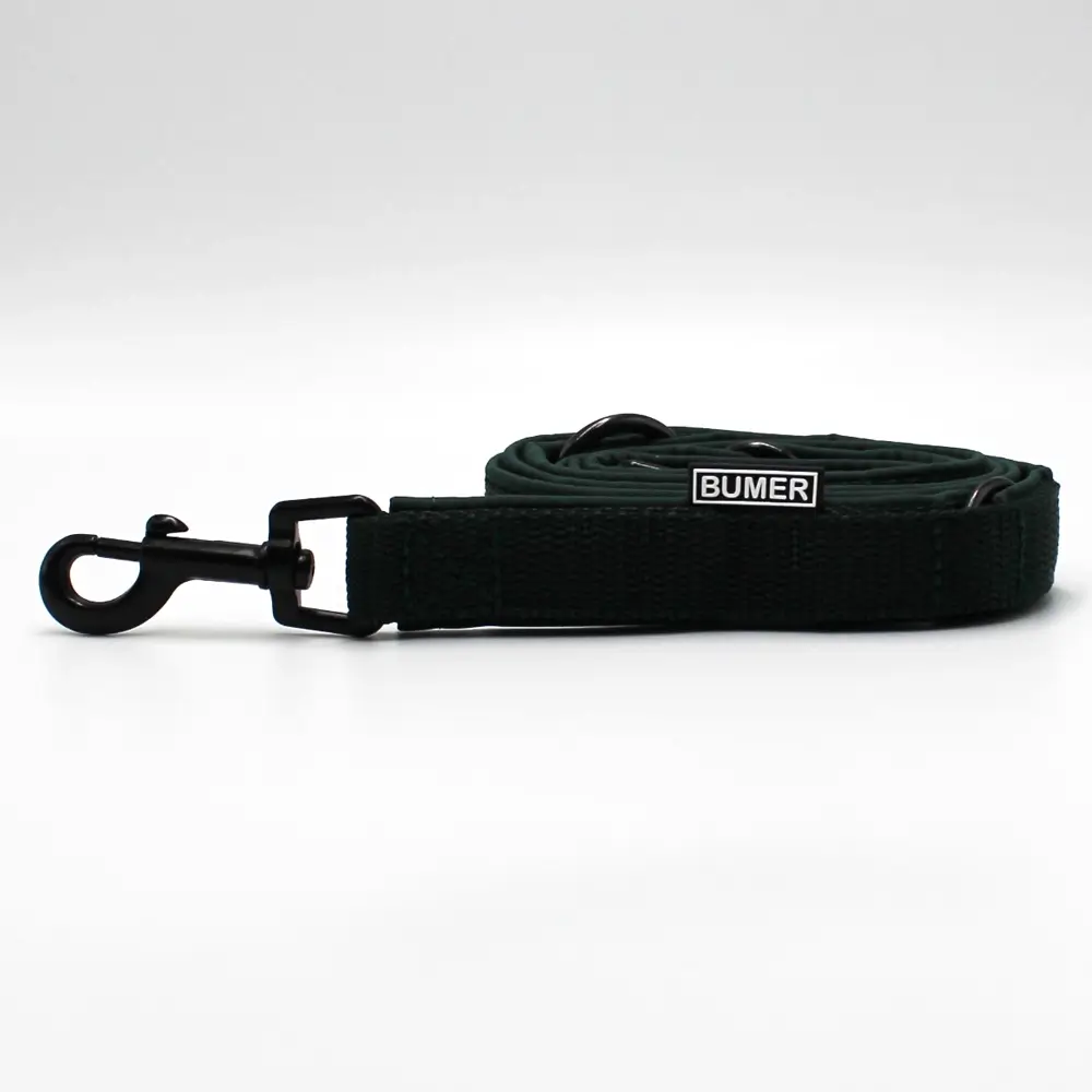BUMER Hundeleine, 150cm (3fach verstellbar), Gurtband Dunkelgrün, Softshell Smaragdgrün, Ringe/Karabiner schwarz
