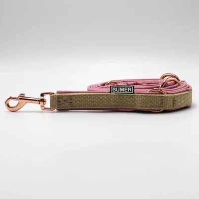 BUMER Hundeleine, 180cm (3fach verstellbar), Gurtband: Hellsand, Softshell: Rosenquarz, Ringe/Karabiner: rosegoldfarbig