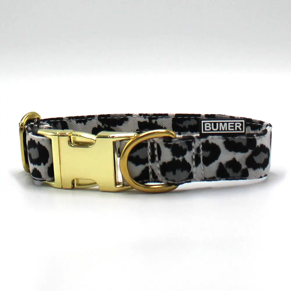 BUMER Steckhalsband, Halsumfang 27-33cm (25mm), Motiv Schneeleopard, Ring goldfarbig, Schnalle goldfarbig